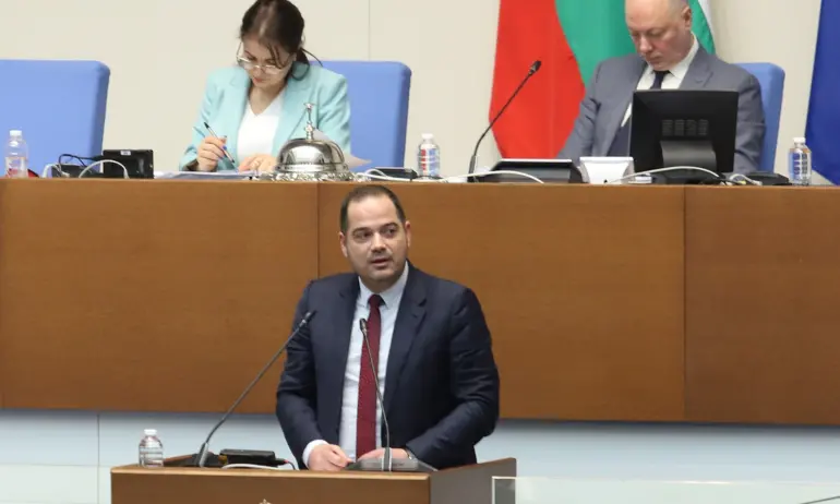 Депутатите изслушват вътрешния министър за влизането на Брендо в България 