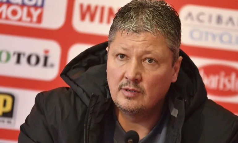 Футболният свят говори за откритие на Любо Пенев - Tribune.bg