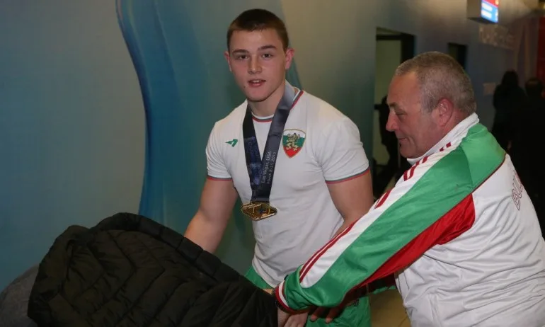 Българин спечели златен медал на Световната купа по вдигане на тежести - Tribune.bg