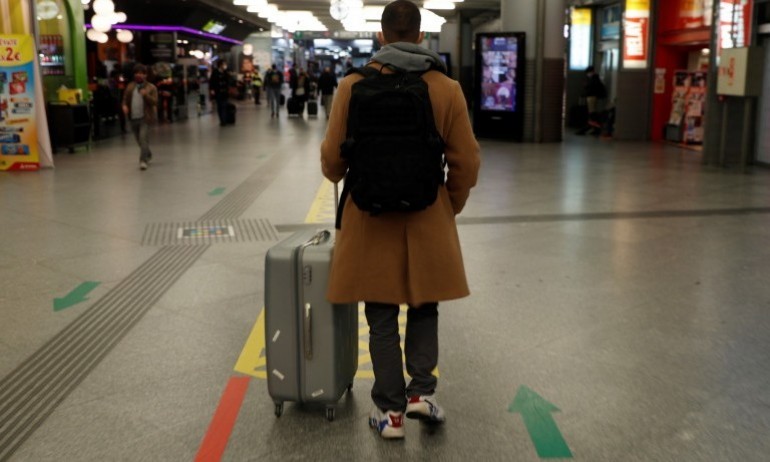 Австралия отваря границите за чужденци за пръв път от почти две години - Tribune.bg