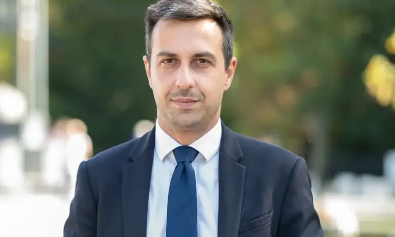 Деян Николов: Ще дам детска количка на столичния кмет да се разходи по заледените и изпочупени тротоари - Tribune.bg