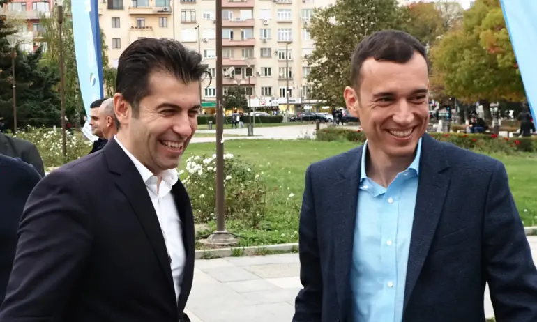 Петков се моли на ГЕРБ, Синя София и СДС: Хей, десни хора, събудете се! През 1989 г. Васил е бил на 11 години - Tribune.bg