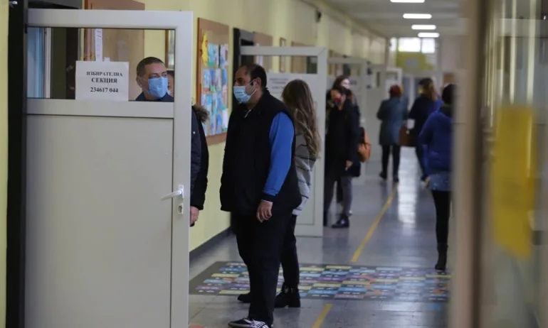 МВР ще проверява хора с обемисти багажи пред изборните секции - Tribune.bg