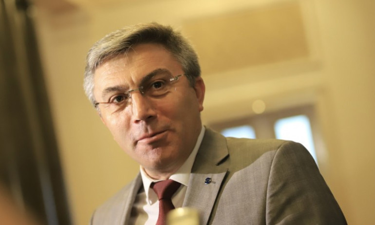 Карадайъ заминава за Брюксел, ще се срещне с Макрон - Tribune.bg