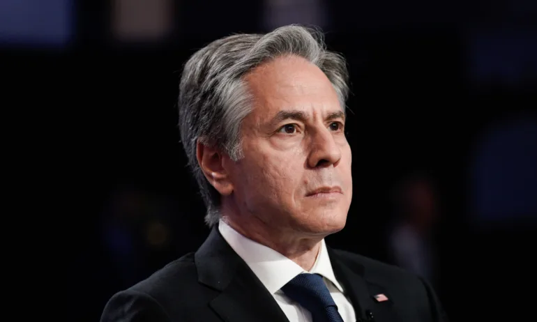 Антъни Блинкен призова американците да напуснат Русия незабавно - Tribune.bg