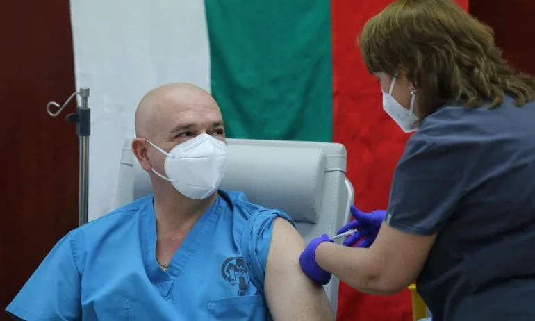 Мутафчийски беше реимунизиран, предлага центровете за ваксинация да работят до 22:00 - Tribune.bg
