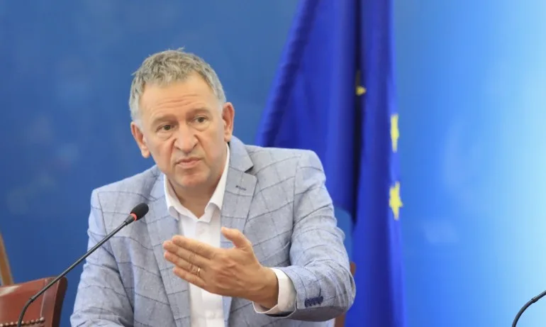 Министерство на здравеопазването с цялостен план за противодействие на следваща вълна от COVID-19 - Tribune.bg