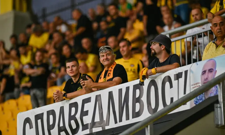 Фен на Ботев Пловдив уцелил Ел Маестро с маслина - Tribune.bg