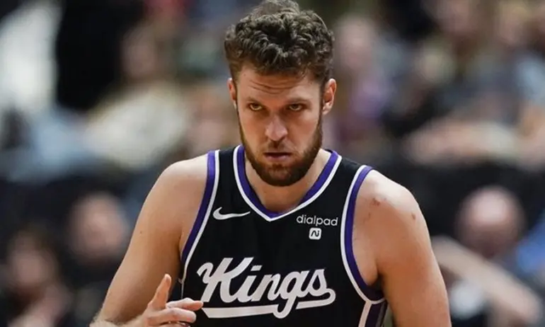 Везенков и Сакраменто Кингс продължават да печелят - Tribune.bg