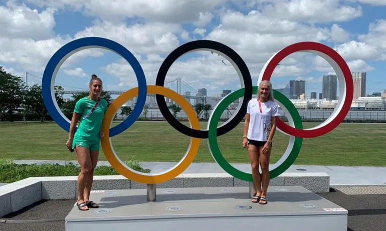 Бадминтонистките ни вече тренират в Токио - Tribune.bg