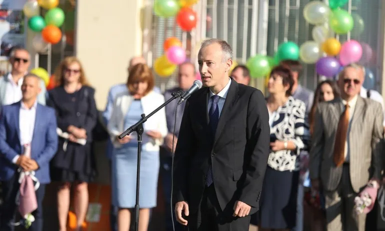 Красимир Вълчев: Първият учебен ден е ново начало – чрез образованието можем да живеем по-добре - Tribune.bg