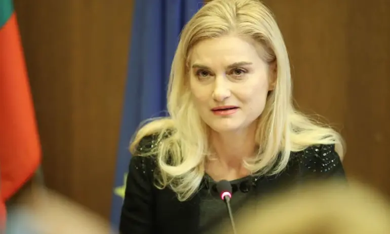 Асоциацията на заведенията към Зарица Динкова: Оценката от бранша е слаб (2) - Tribune.bg