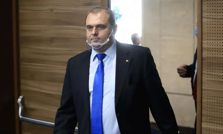 Веселинов, ВМРО: Дъгата е чудесен символ на РСМ и може да замени звездата от Вергина - Tribune.bg