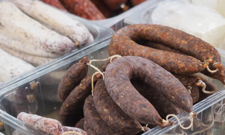 Откраднаха 19 луканки от апартамент в Казанлък - Tribune.bg