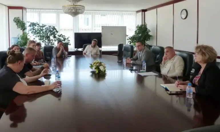 Министърът на културата: Народният театър трябва да е пример за обединение - Tribune.bg