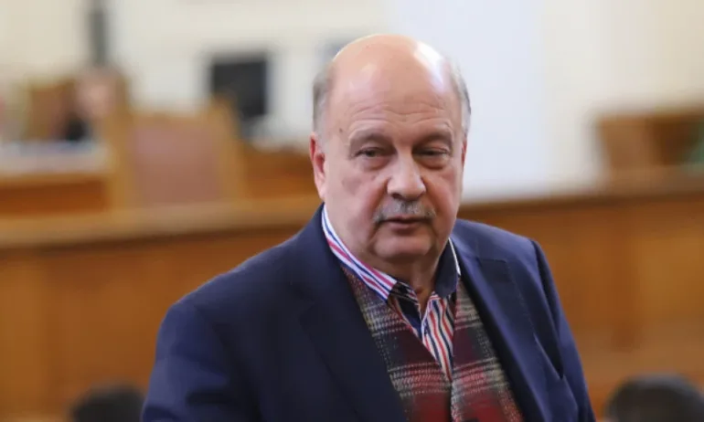 Георги Марков: Ако президентът Йотова не уволни Гюров, изборите ще са незаконни - Tribune.bg