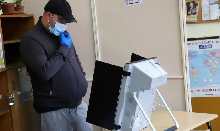 Засега ЦИК няма да спира машинното гласуване в Добрич - Tribune.bg