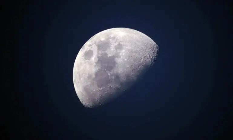 Руската сонда Луна-25 се разби на Луната - Tribune.bg