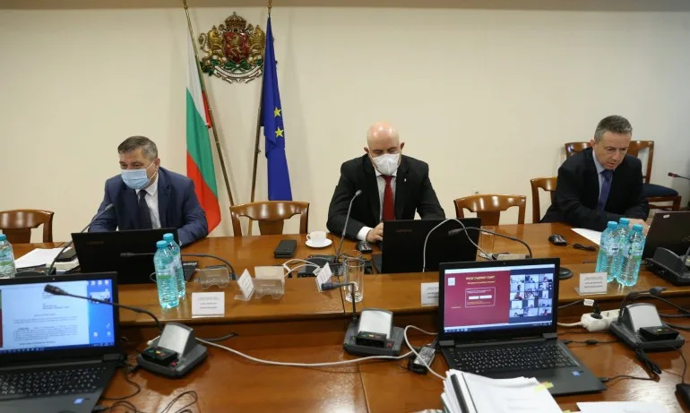 Гешев: Закриването на специализираните структури ще бъде в интерес на мафията - Tribune.bg