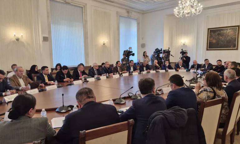 В комисия: Депутатите решиха за пълна забрана за вейповете - Tribune.bg