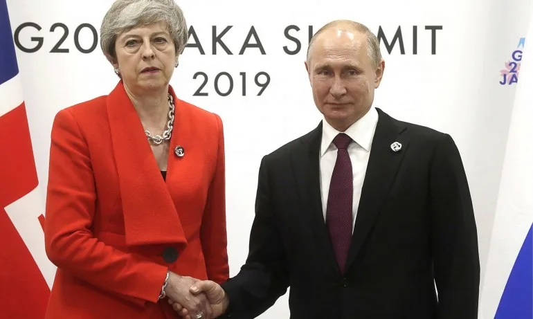 Мей към Путин: Спрете с безотговорните действия - Tribune.bg