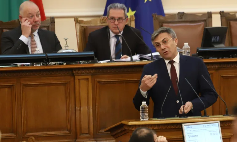 Карадайъ: Срамно е, че ПП и ДБ избягаха от залата, сега изпадат в странни състояния - Tribune.bg