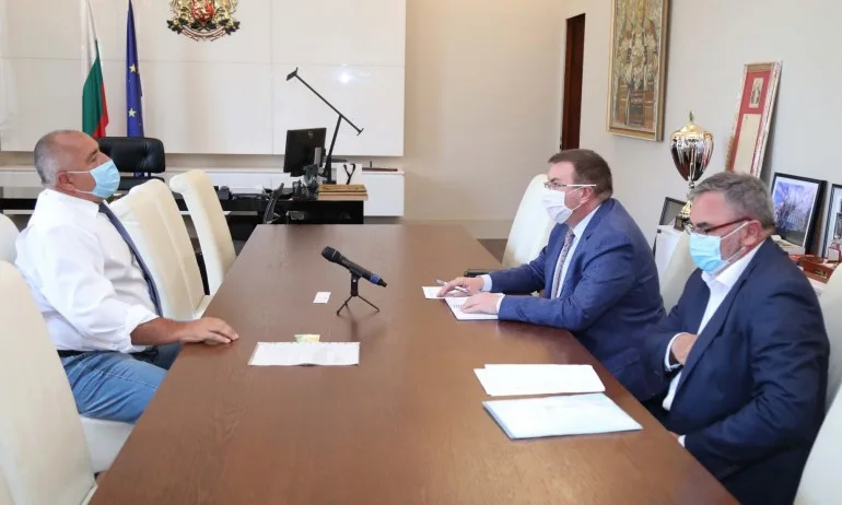 COVID-19: На този етап извънредно положение не се налага - Tribune.bg