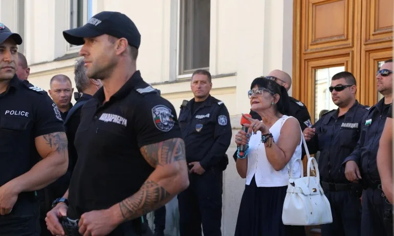 Колтуклиева: Ако сте свестни хора ще се възмутите от агресията срещу Ива Николова - Tribune.bg