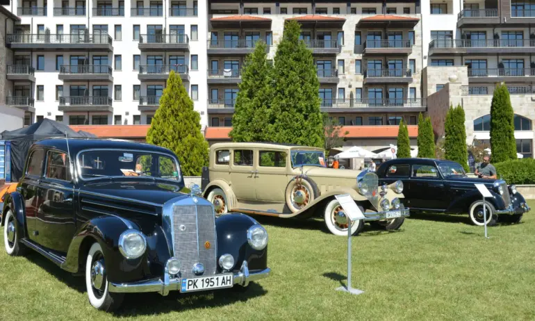 Преживяване: Луксозни ретро автомобили събират любители на конкурс в Правец - Tribune.bg