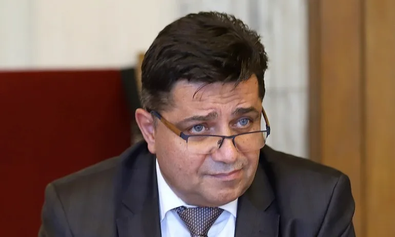 Георги Търновалийски: Разгромяващ, унизителен, обиден резултат за БСП - Tribune.bg