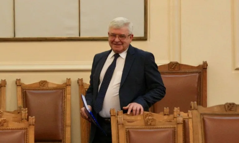 Кирил Ананиев: В края на месеца ще се върнем на балансиран бюджет - Tribune.bg