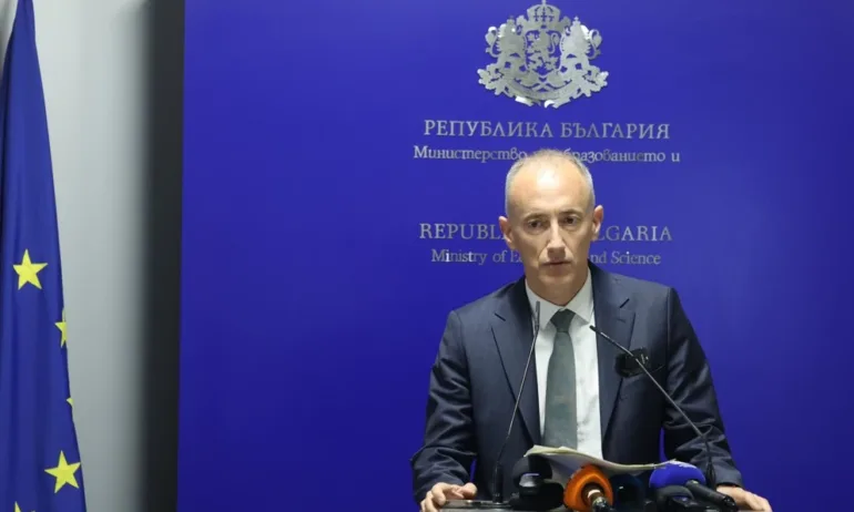 Министър Вълчев срещу Лена Бориславова: Коментари без проверка на фактите - Tribune.bg