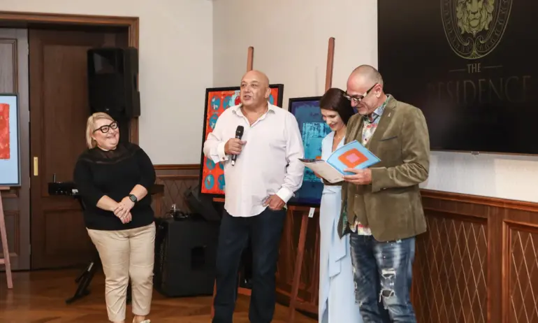 Синьото отвътре: Новите Вдъхновения 5 на Красен Кралев предизвикаха фурор в The Residence Exclusive Club - Tribune.bg