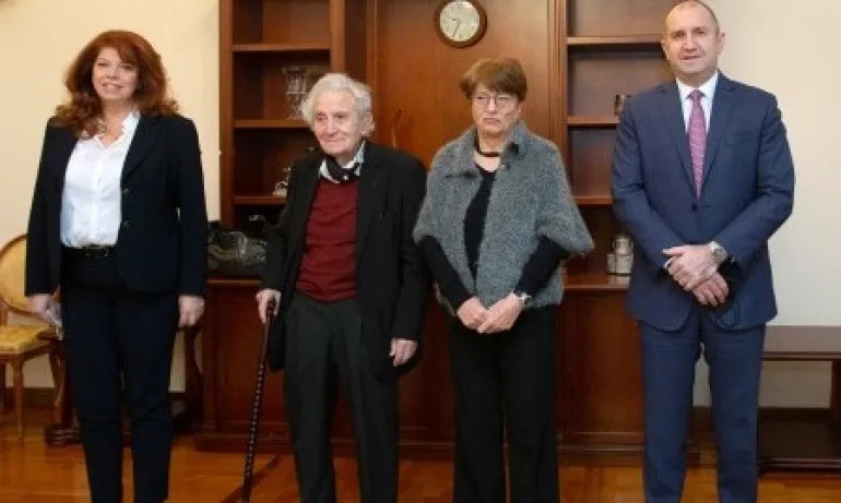 Червена журналистка за Мария Бакалова: Добре, че не я наградиха - абсолютно дъно е! - Tribune.bg