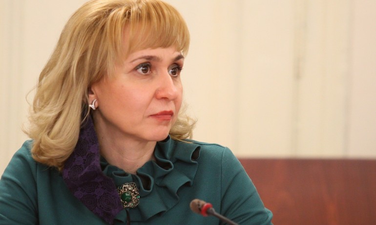 Омбудсманът Диана Ковачева изпрати препоръка до премиера Кирил Петков, в