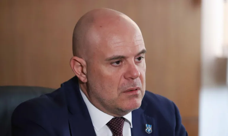 Доклад: Как Бобокови поръчват и плащат за очернящи статии срещу Гешев в САЩ - Tribune.bg