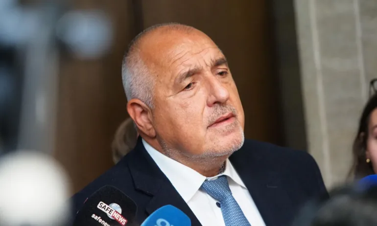 Борисов: Връщаме на Радев колите и шофьорите на администрацията, за да не се излагаме пред чужденците - Tribune.bg