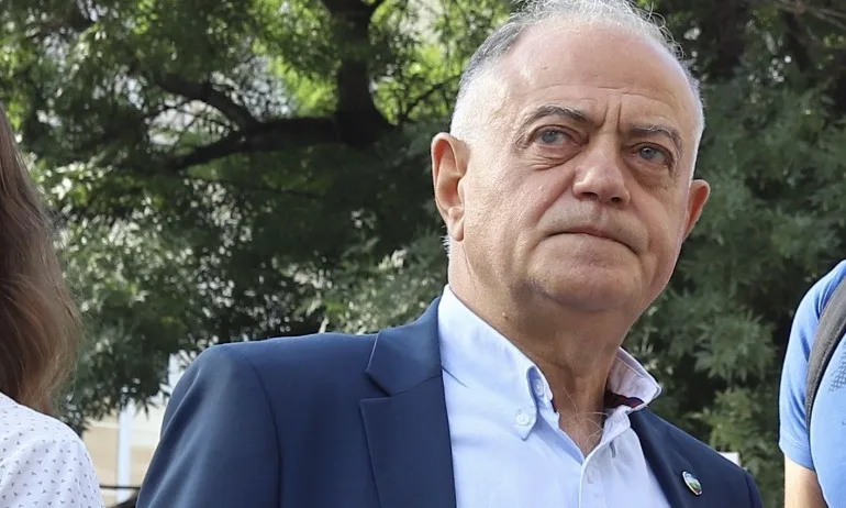 От архива: Бившата съпруга на ген. Атанасов съди България за подслушване - Tribune.bg