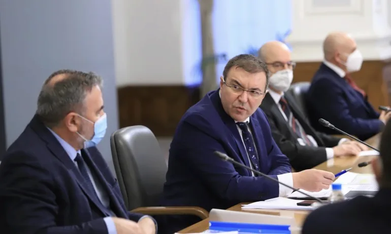 НОЩ: Кърджали, Разград и Габрово са с най-ниска заболеваемост - Tribune.bg