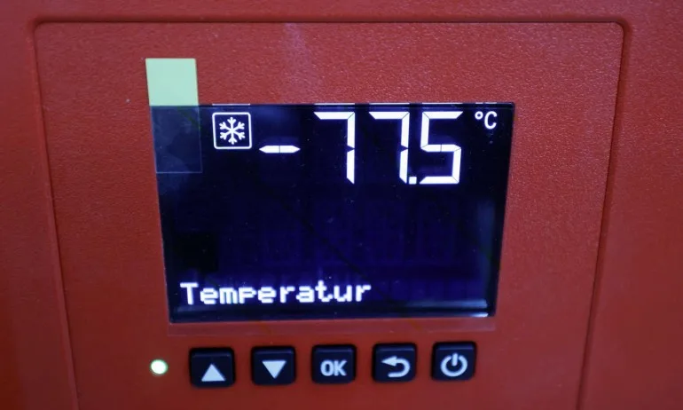 Фризери за риба и месо съхраняват ваксината в САЩ - Tribune.bg