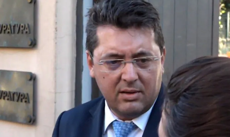 Пламен Узунов си тръгна от прокуратурата, разпитали го - Tribune.bg