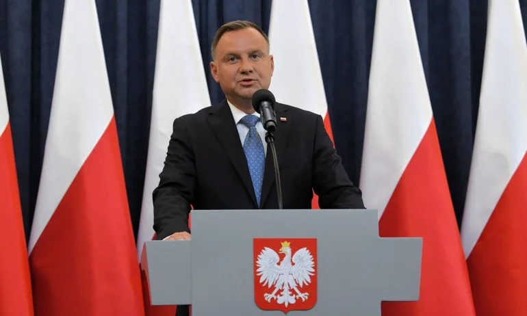 След контакт с Радев в Талин: Полският президент е с COVID-19 - Tribune.bg