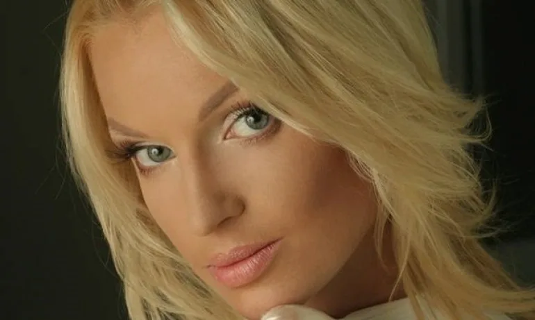 Волочкова осъди шофьора си, отказал ѝ секс - Tribune.bg