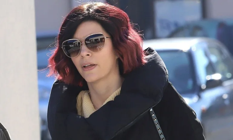 Ива Софиянска е безработна и скучае - Tribune.bg