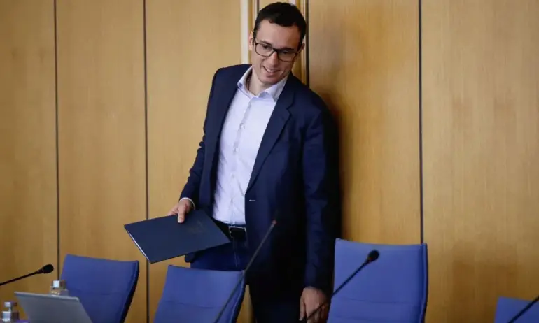 Антон Хекимян: Терзиев се превърна в предател на паметта на нашите загинали предци - Tribune.bg