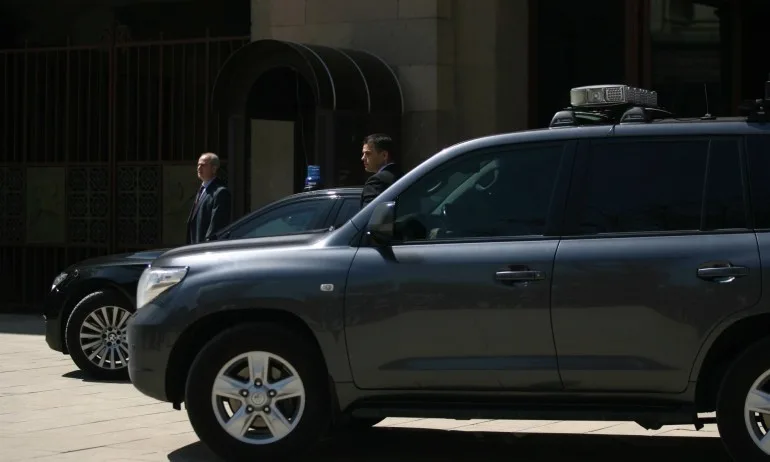 Служител на НСО пострада при катастрофа в столицата - Tribune.bg