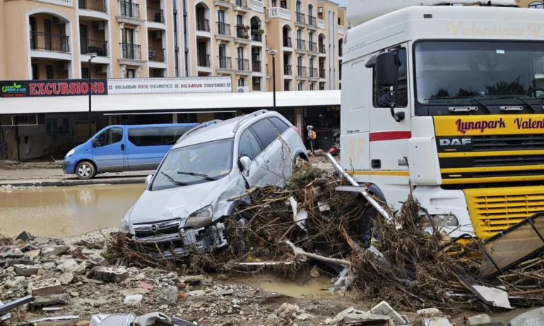 МРРБ иска помощ от фонд Солидарност на ЕС за Бургас, Царево и Елените - Tribune.bg