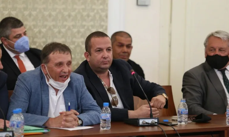 Разкритията продължават, но обществото и медиите няма да видят доказателствата (ОБНОВЕНА) - Tribune.bg