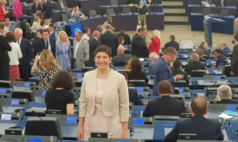 Зам.-председател на ЕП – с български корени - Tribune.bg