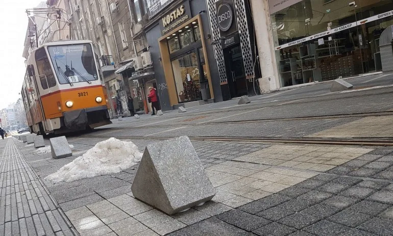 Колчета най-вероятно ще са новите ограничители по ул. Граф Игнатиев - Tribune.bg